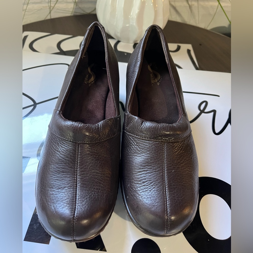 SoftWalk Women Melody Clogs Size 9.5 NEW Brown $35
